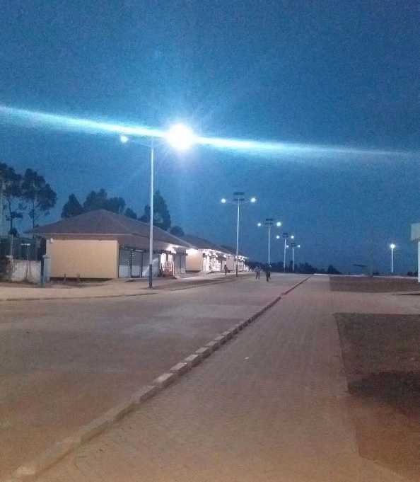 辽阳县非洲科特迪瓦太阳能路灯工程